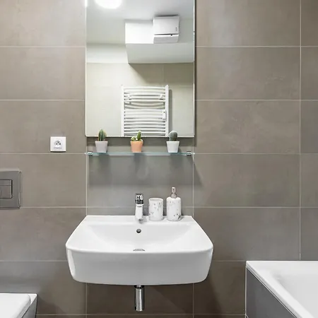 Comfort On Jegeho Апартаменты Братислава